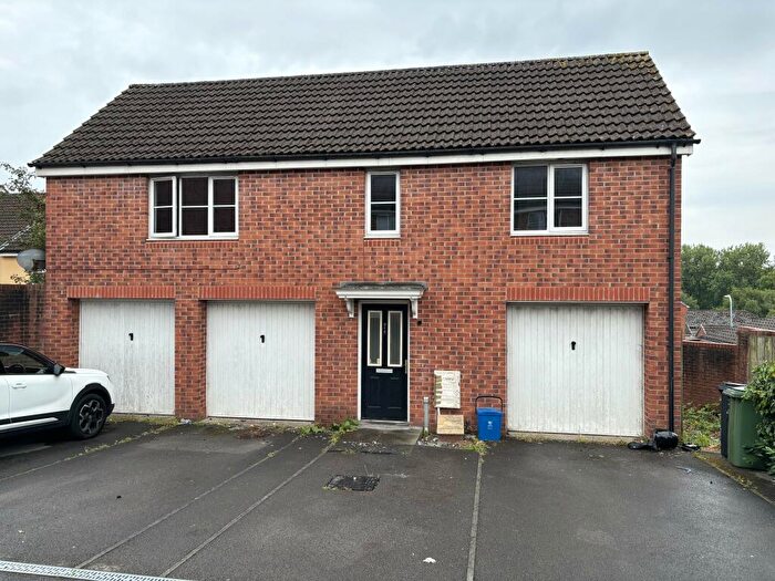 2 Bedroom Flat To Rent In Brynheulog, Cardiff, CF23