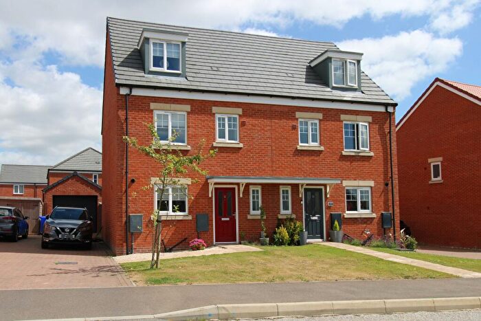 4 Bedroom Town House For Sale In Farrant Rd, Little Wrattling, Haverhill, CB9
