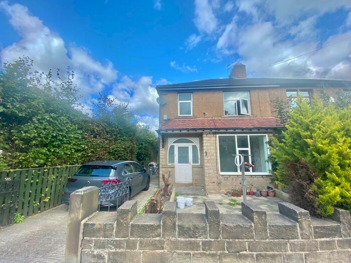 3 Bedroom House To Rent In Wakefield Road, Huddersfield, HD5