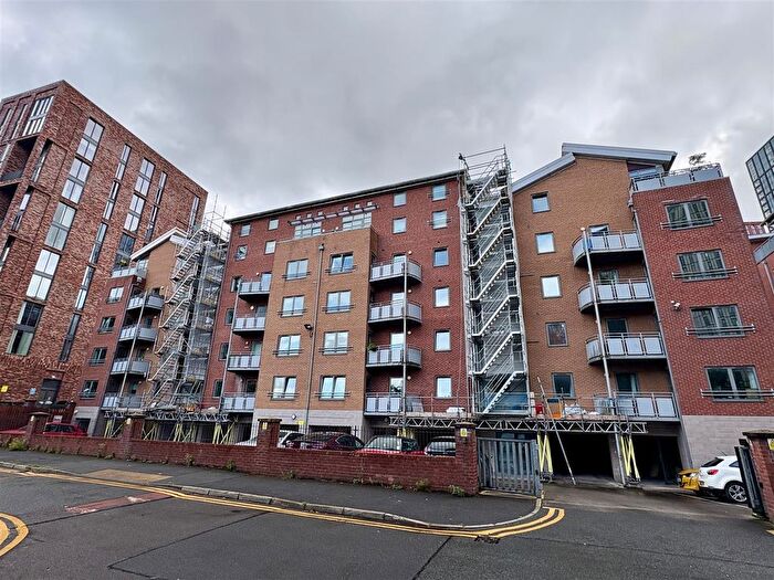 2 Bedroom Flat For Sale In Angel Meadows, Naples Street, Manchester, M4