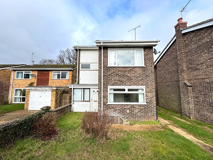 3 Bedroom Detached House For Sale In South Wootton - Detached Bedroom House For Renovation, PE30