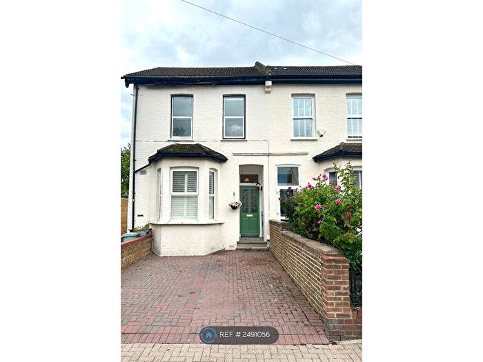 3 Bedroom Maisonette To Rent In Ancaster Road, Beckenham, BR3