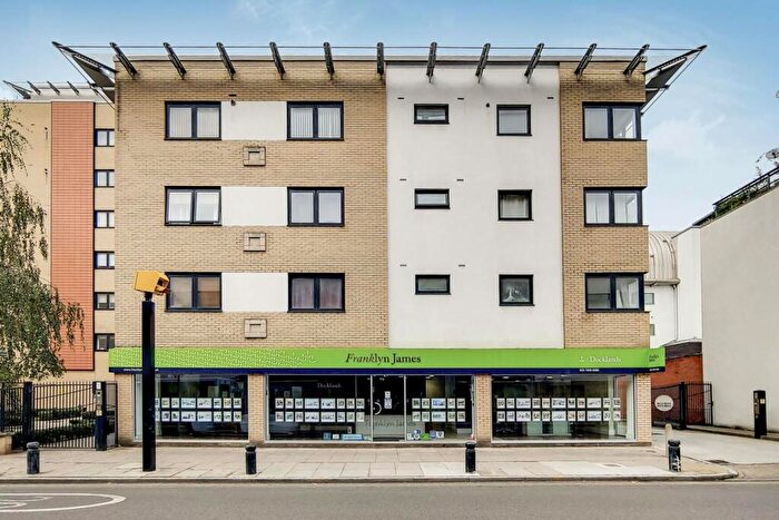 1 Bedroom Flat To Rent In Ocean Wharf, Docklands, London, E14