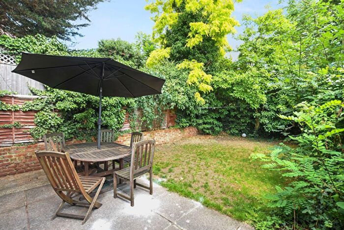 4 Bedroom Town House To Rent In Chatsworth Road, London, W4