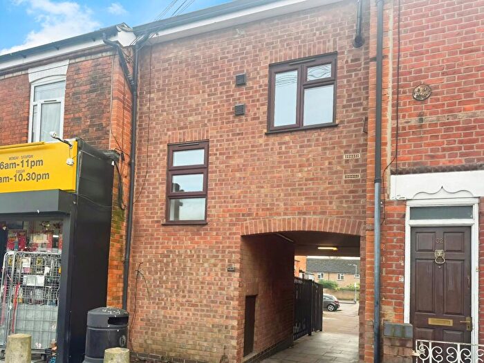 1 Bedroom Terraced House To Rent In Roff Avenue, Bedford, MK41