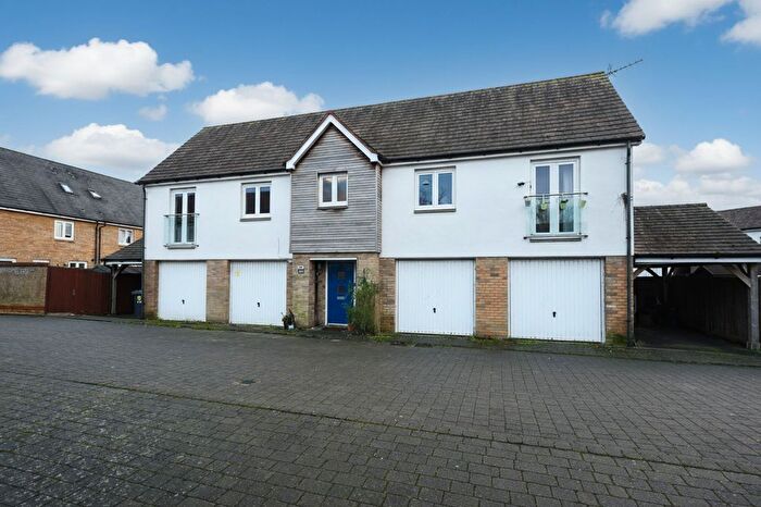 2 Bedroom Detached House For Sale In Beaton Crescent, Huntingdon, PE29