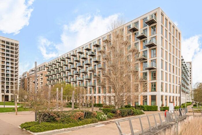3 Bedroom Flat For Sale In Schooner Road, Royal Wharf, E16