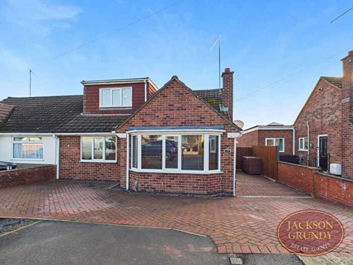 3 Bedroom Bungalow For Sale In Longmynd Drive, Duston, NN5