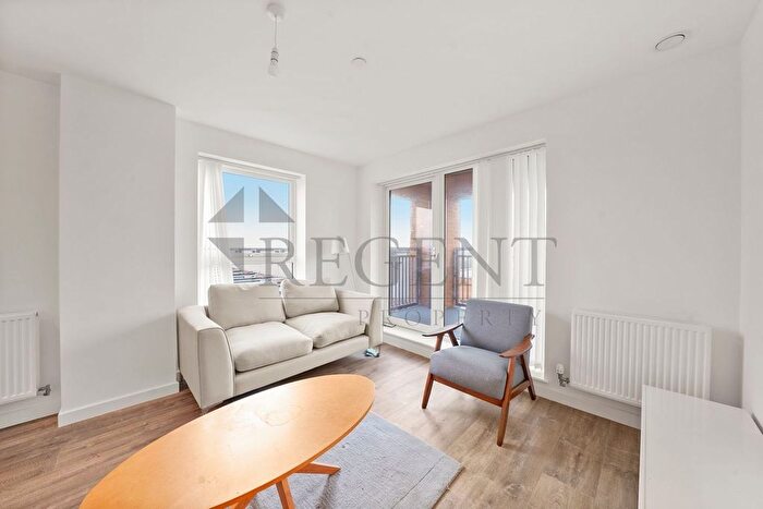 2 Bedroom Flat To Rent In Tidey Apartments, East Acton Lane, W3