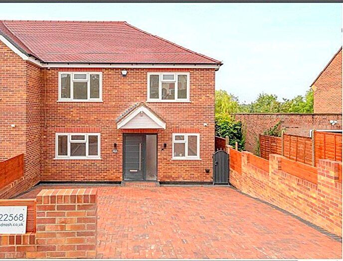 5 Bedroom Semi Detached House For Sale In Robinson Road, High Wycombe, Buckinghamshire, HP13