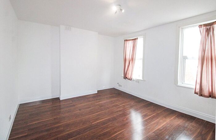 2 Bedroom Flat To Rent In Canterbury Road, Croydon, CR0