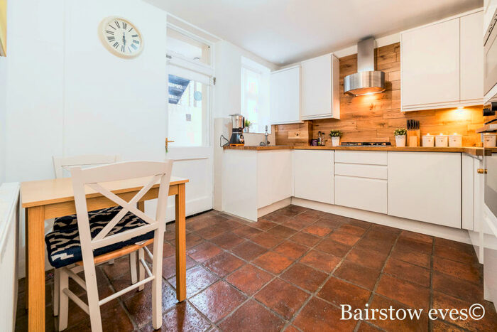 1 Bedroom Flat To Rent In Wanstead, London, E11