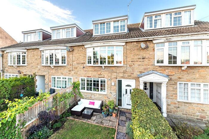 4 Bedroom Town House For Sale In Carr Bank Bottom, Otley, LS21