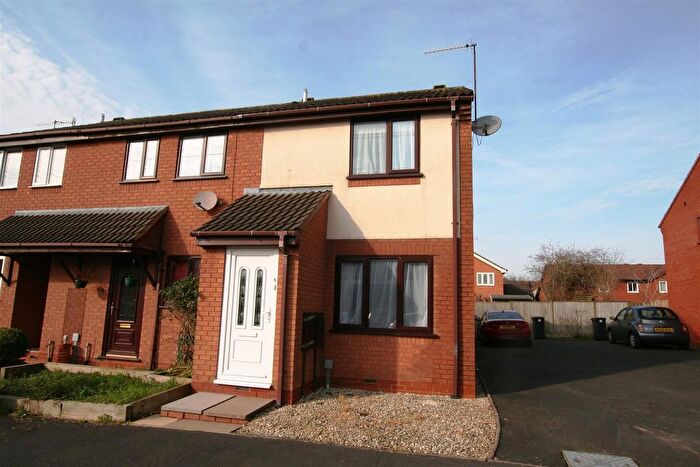 2 Bedroom End Of Terrace House To Rent In Thistle Close, Worcester, WR5