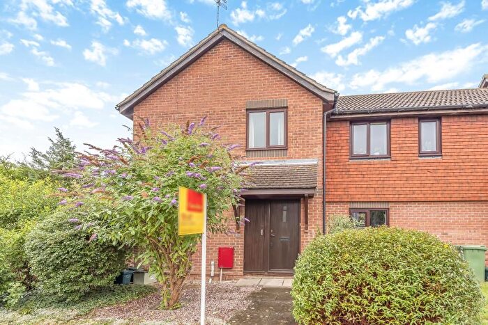 2 Bedroom End Of Terrace House To Rent In North Abingdon, Oxfordshire, OX14