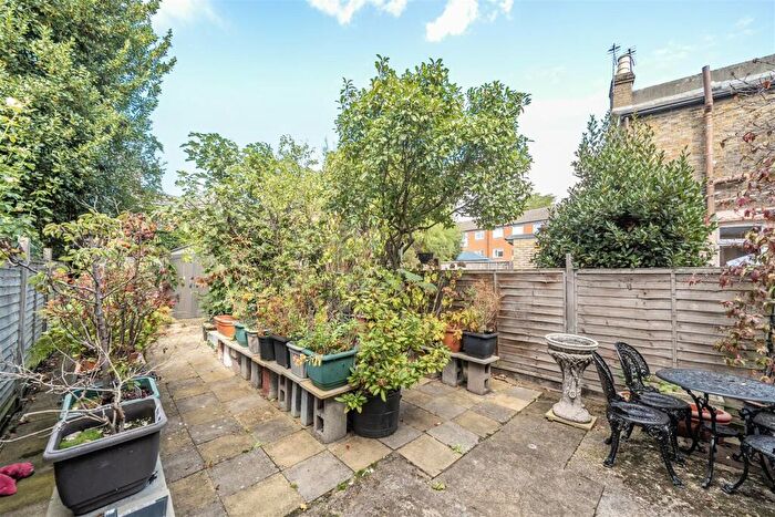 2 Bedroom Cottage For Sale In Wood Street, Mitcham, CR4