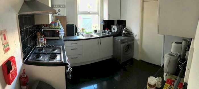 5 Bedroom Terraced House To Rent In Furness Road, Fallowfield, M14