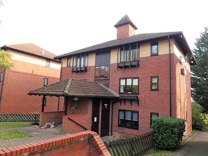 2 Bedroom Flat To Rent In Troutbeck, Peartree Bridge, Milton Keynes, MK6