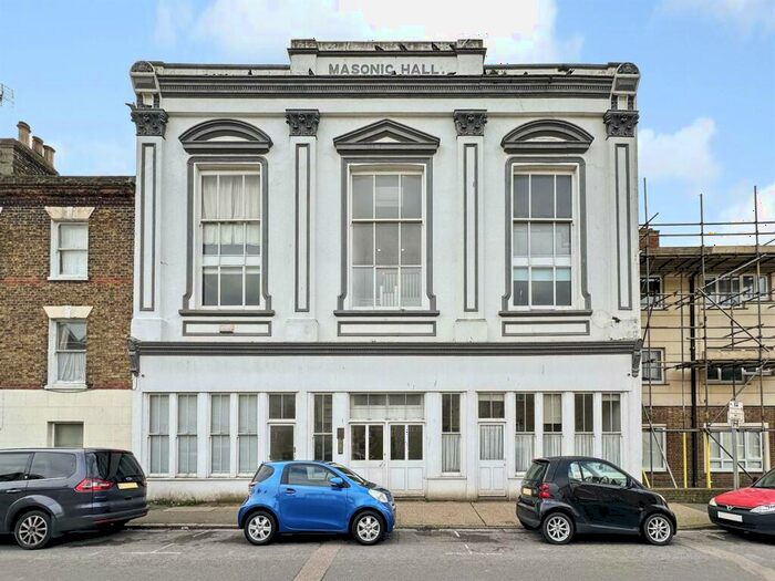 3 Bedroom Apartment For Sale In High Street, Margate, CT9