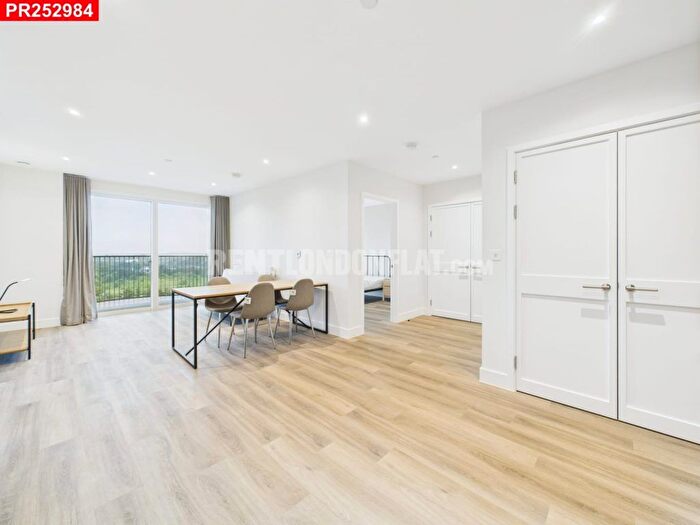 2 Bedroom Flat To Rent In Townsend Road, Kidbrooke, SE3