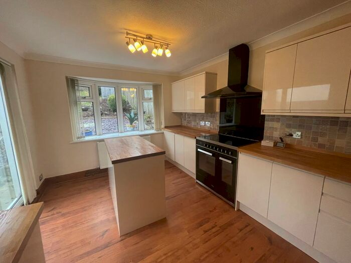 3 Bedroom House To Rent In Redditch Road, Kings Norton, B38