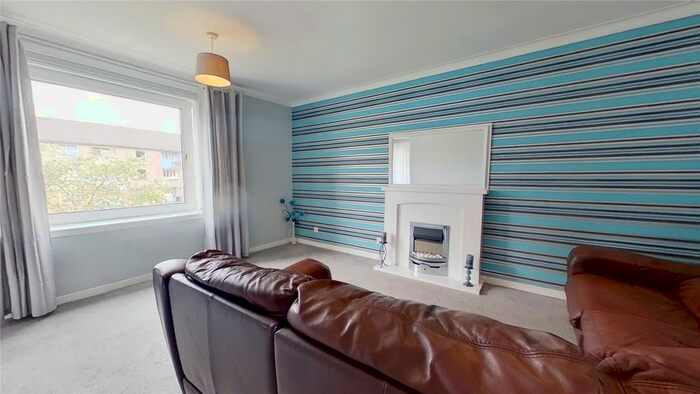 2 Bedroom Flat To Rent In Kinnell Path, Cardonald, Glasgow, G52