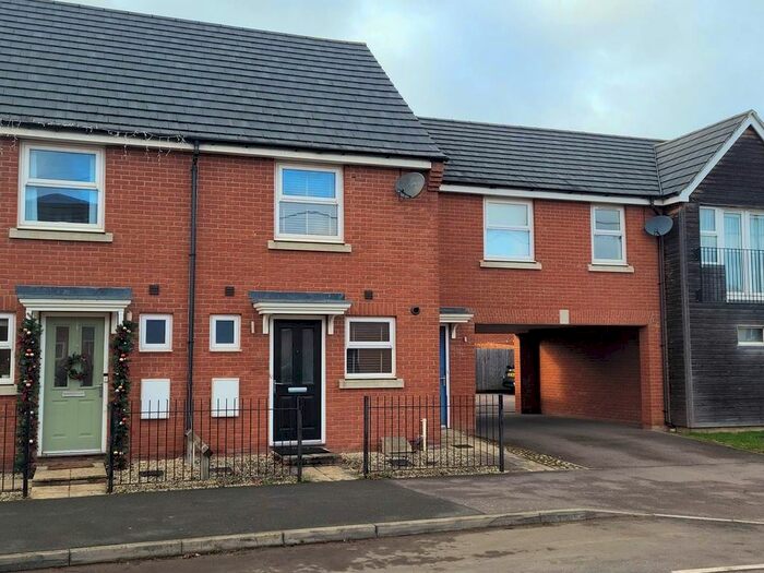 2 Bedroom Property To Rent In Paradise Orchard, Aylesbury HP18