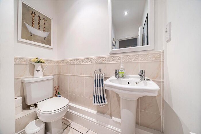 2 Bedroom Apartment For Sale In Wellington Place, London Road, Cheltenham, GL52