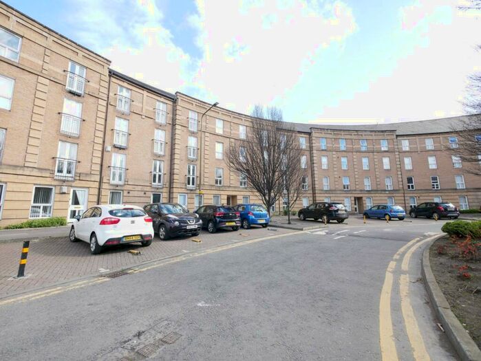 2 Bedroom Flat To Rent In Morrison Circus, West End, Edinburgh, EH3