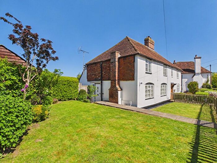 3 Bedroom Semi-Detached House For Sale In The Street, Kennington, Ashford, TN24