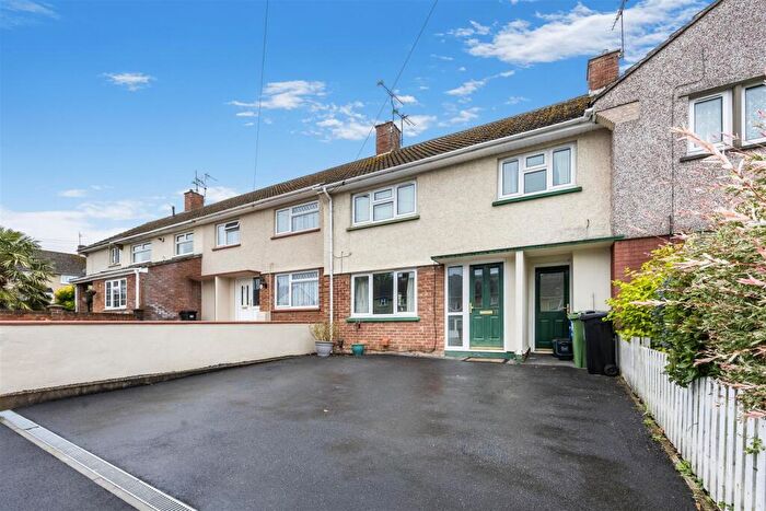 3 Bedroom Terraced House For Sale In Lincoln Close, Keynsham, BS31