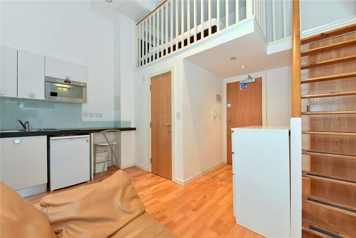 Studio To Rent In Hyde Park Executive Apartments, Inverness Terrace, Bayswater, London, W2