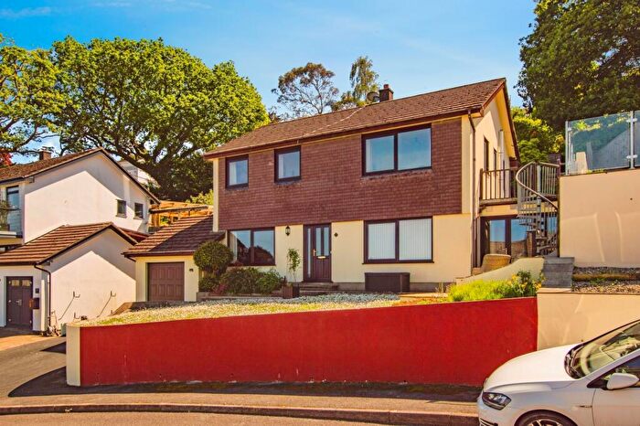 3 Bedroom Detached House For Sale In Lawnswood, Saundersfoot, Pembrokeshire, SA69