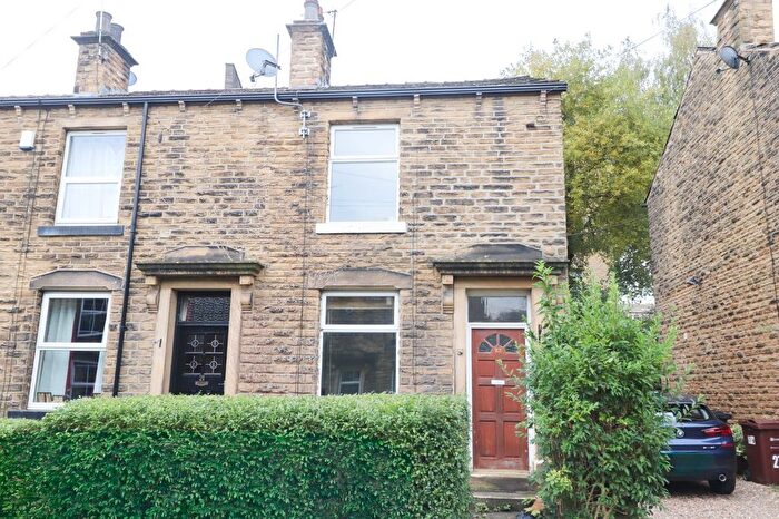 2 Bedroom Detached House To Rent In Bryan Street, Farsley, Pudsey, West Yorkshire, Uk, LS28
