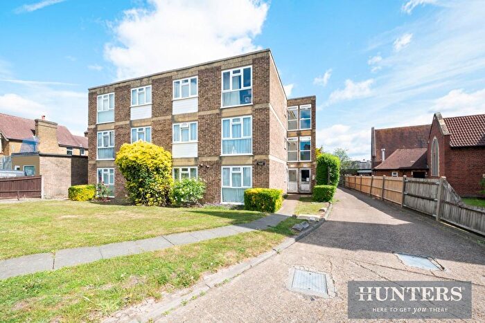1 Bedroom Flat For Sale In Cheam Common Road, Worcester Park, KT4
