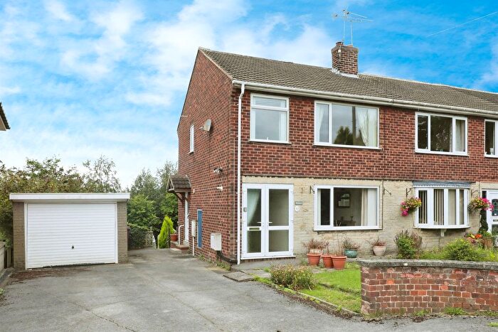 3 Bedroom Semi-Detached House For Sale In The Avenue, Spinkhill, Sheffield, S21