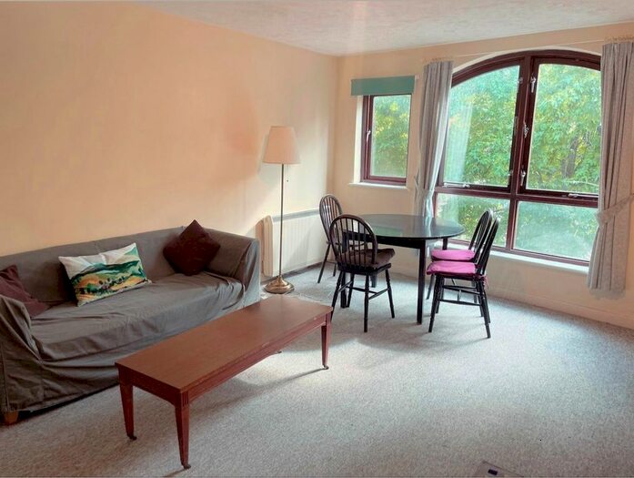 2 Bedroom Property To Rent In Gloucester Green, Oxford, OX1