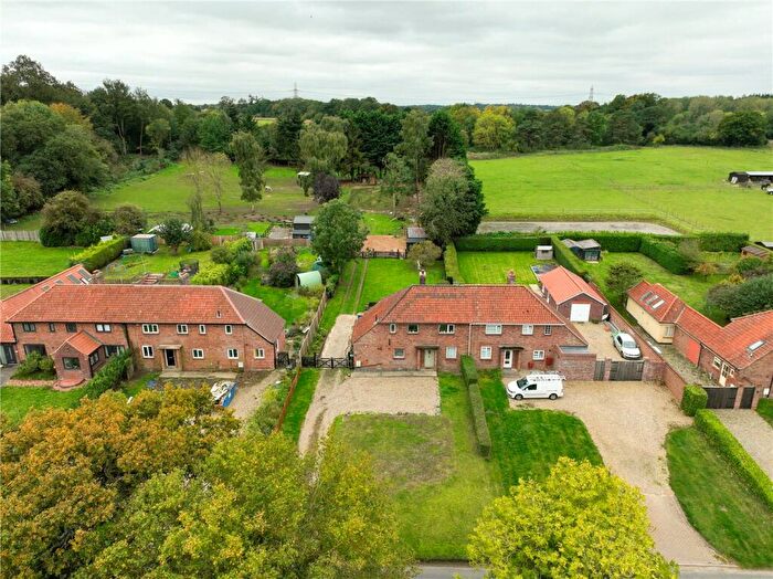 3 Bedroom Semi-Detached House For Sale In Low Road, Keswick, Norwich, Norfolk, NR4