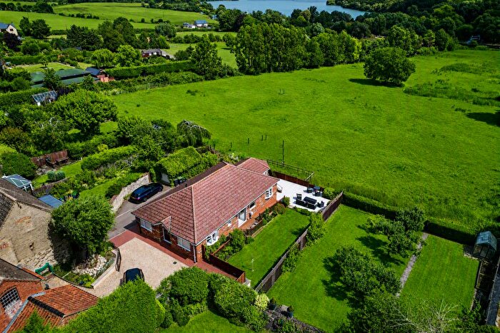 3 Bedroom Detached Bungalow For Sale In High Street, Islip, NN14