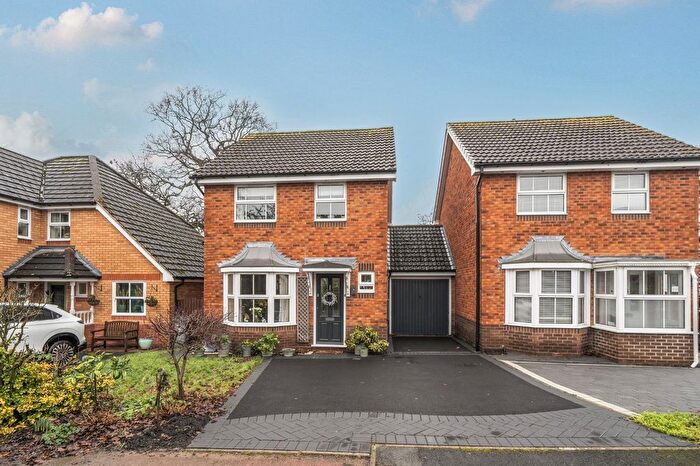 3 Bedroom Link Detached House For Sale In Saddlers Mews, Solihull, B91