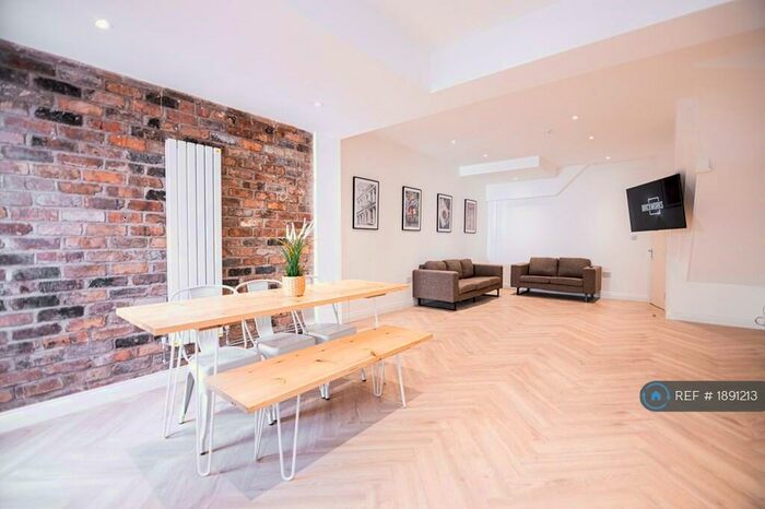 6 Bedroom Terraced House To Rent In Woodcroft Road, Liverpool, L15