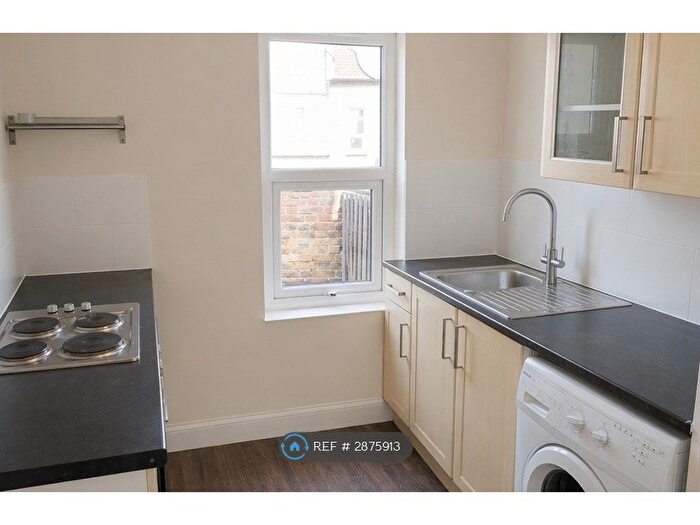 Studio To Rent In Brigstock Road, Thornton Heath, CR7