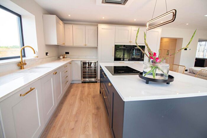 4 Bedroom Detached House For Sale In Lipyeate, BA3