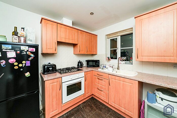 3 Bedroom Flat For Sale In Flat, Ellis Court, Merlin Road, Birkenhead, CH42