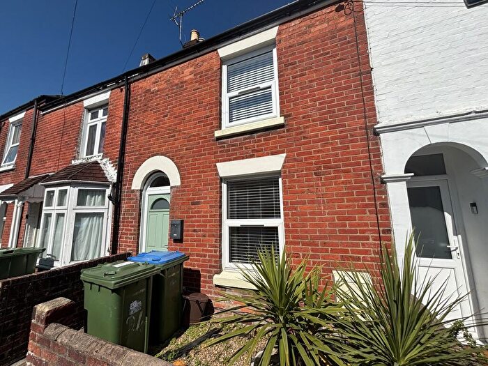 2 Bedroom Flat To Rent In Cedar Road, Inner Avenue, Southampton, Hampshire, SO14