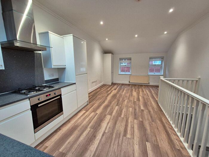 1 Bedroom Flat To Rent In Jhumat Place, Ilford, Essex, Bb, Uk, IG1