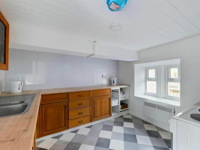 3 Bedroom Flat To Rent In High Street, Mansfield Woodhouse, Mansfield, NG19