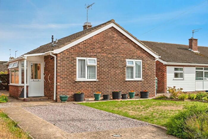 2 Bedroom Detached Bungalow For Sale In Swan Close, Aylsham, Norwich, NR11