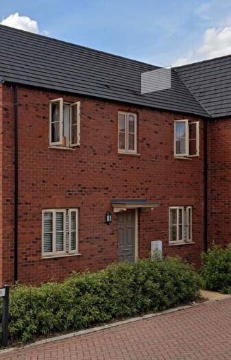 3 Bedroom Semi-Detached House To Rent In Flanders Close, Bicester, OX26