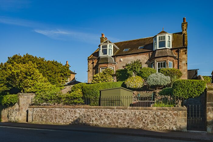 4 Bedroom Semi Detached House For Sale In Aberdour Road, Burntisland, KY3